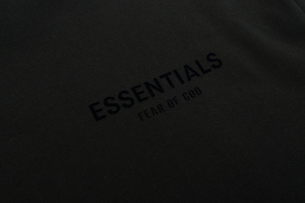 ESSENTIALS Flocked Logo Graphic T-Shirt ¡ª detail