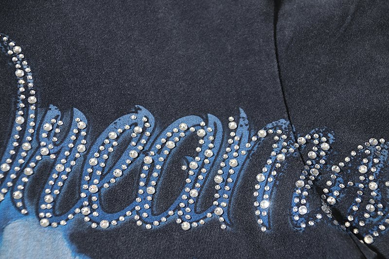 VALE USA Valley Dreams Rhinestone Graphic T-Shirt ¡ª detail