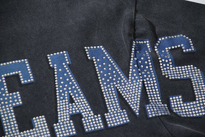 VALE USA Dreams Football Graphic T-Shirt ¡ª detail