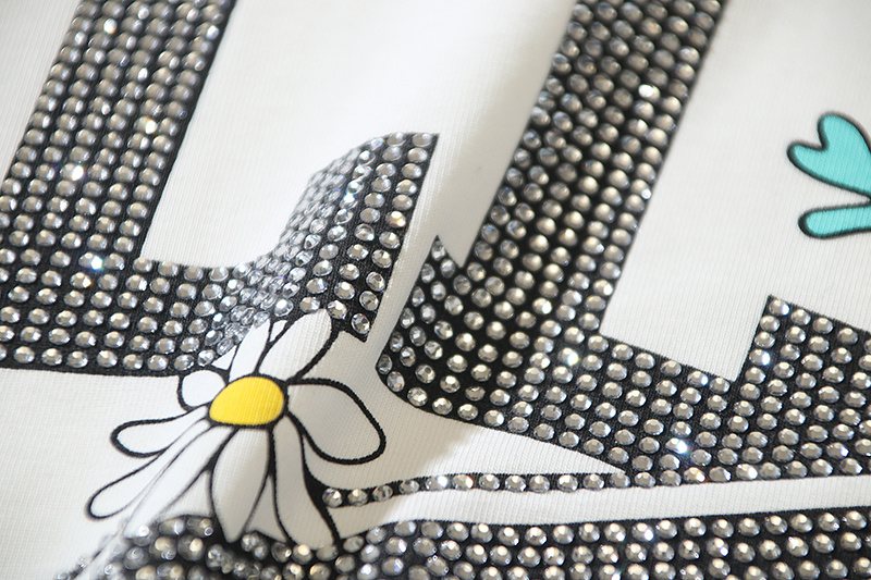 VALE USA Rhinestone Graphic Short-Sleeve T-Shirt ¡ª detail