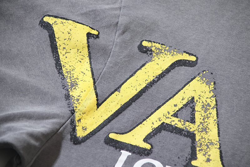 VALE USA Washed Gray Front Graphic T-Shirt ¡ª detail