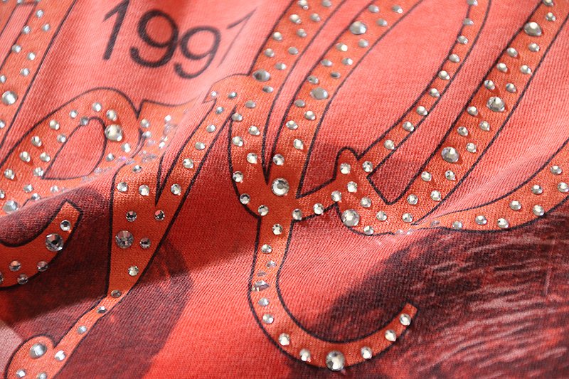 VALE USA Dreams 1997 Rhinestone Graphic T-Shirt ¡ª detail