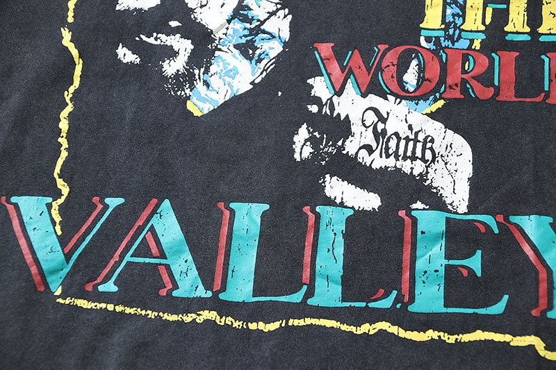 VALE USA Dreams Against the World Graphic T-Shirt ¡ª detail