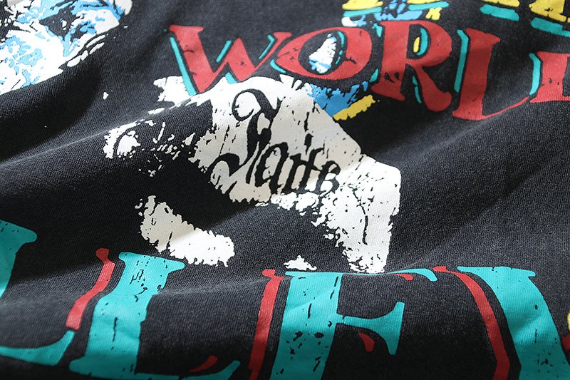 VALE USA Dreams Against the World Graphic T-Shirt ¡ª detail