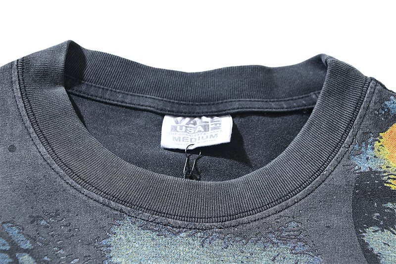 VALE USA Washed Black Graphic T-Shirt ¡ª neck_label