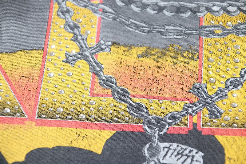 VALE USA Rhinestone Dreams Graphic T-Shirt ¡ª detail