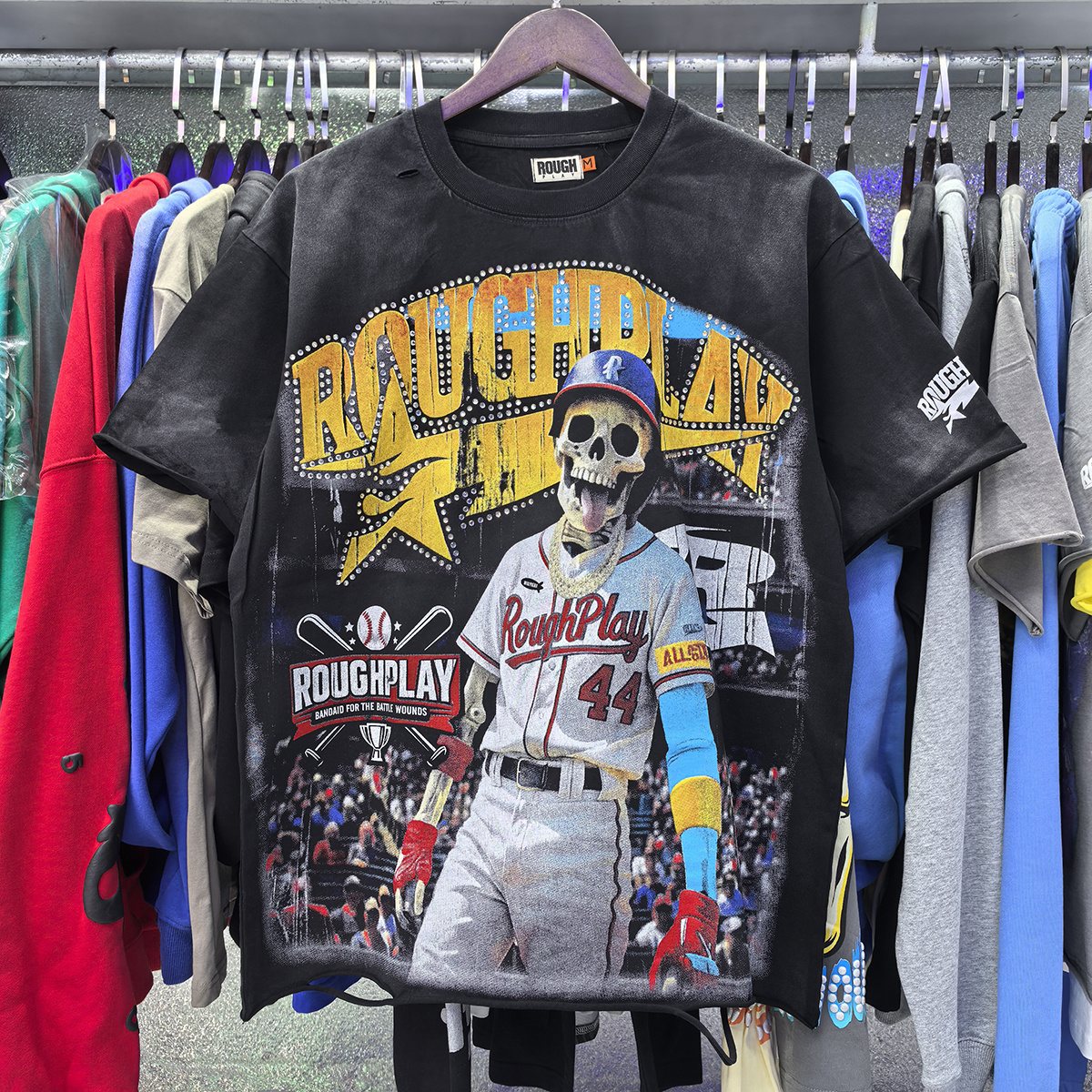 Rough Play Skeleton Baseball Graphic T-Shirt ¡ª context