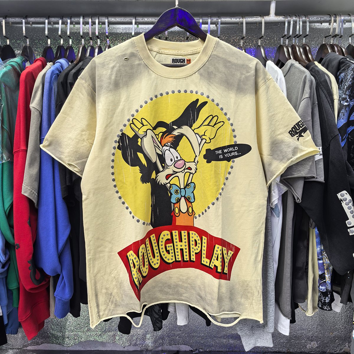Rough Play Rabbit Graphic Distressed T-Shirt ¡ª context