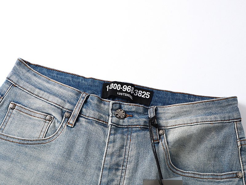 LOSTSHDWS Daisy Appliqu¨¦ Flared Jeans ¡ª detail