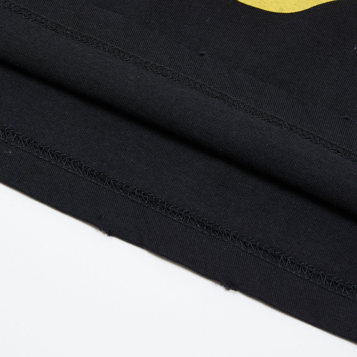 Rough Play DUAA Global Run Club Graphic T-Shirt ¡ª fabric_closeup