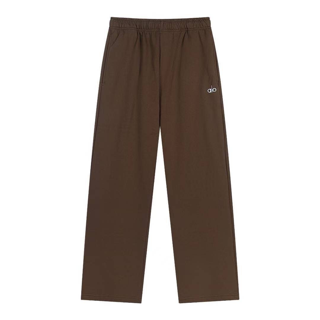 alo Small Logo Crewneck Sweatshirt & Sweatpants Matching Set ¡ª front