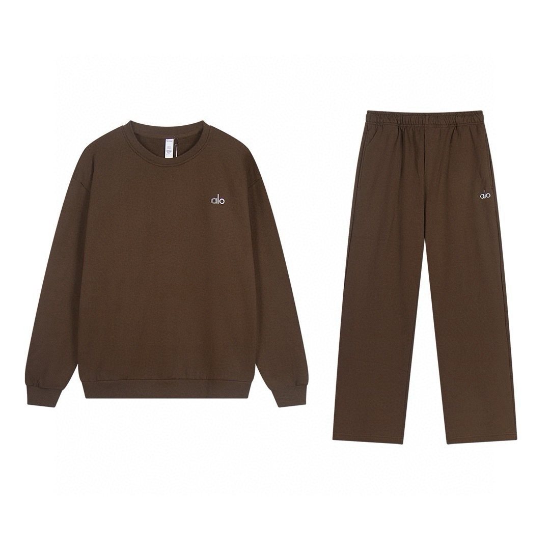 alo Small Logo Crewneck Sweatshirt & Sweatpants Matching Set ¡ª front