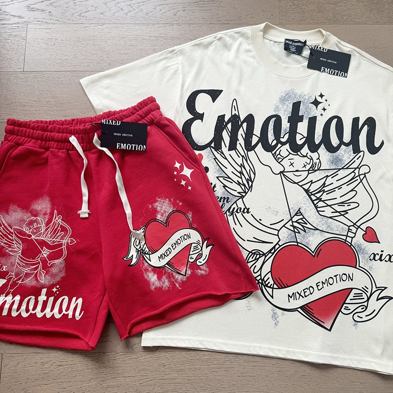 MIXED EMOTION White/Red Graphic T-Shirt & Shorts Set ¡ª front