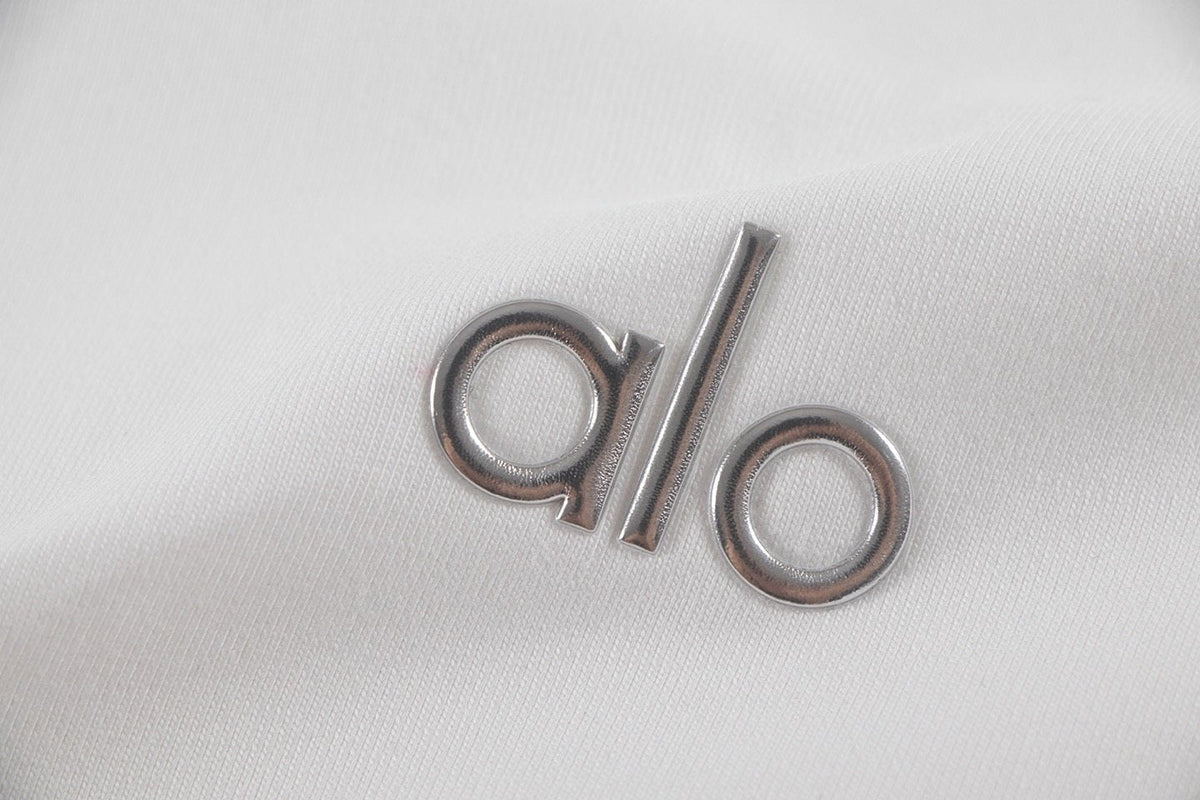 alo Solid Logo T-Shirt & Shorts Set ¡ª detail