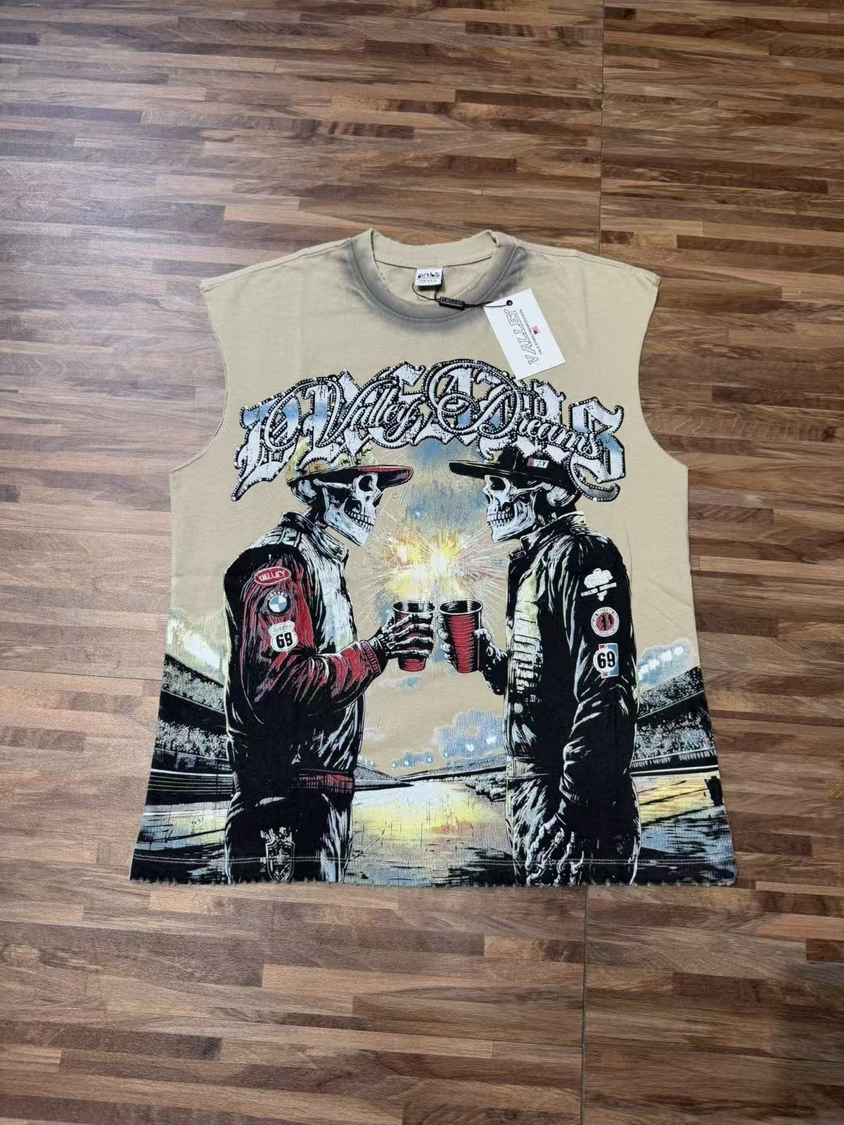 VALLEY Dreams Graphic Sleeveless T-Shirt ¡ª front