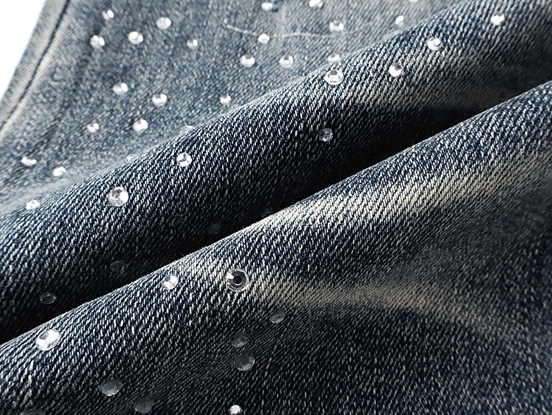 Purple Brand Rhinestone Distressed Flared Jeans ¡ª fabric_closeup