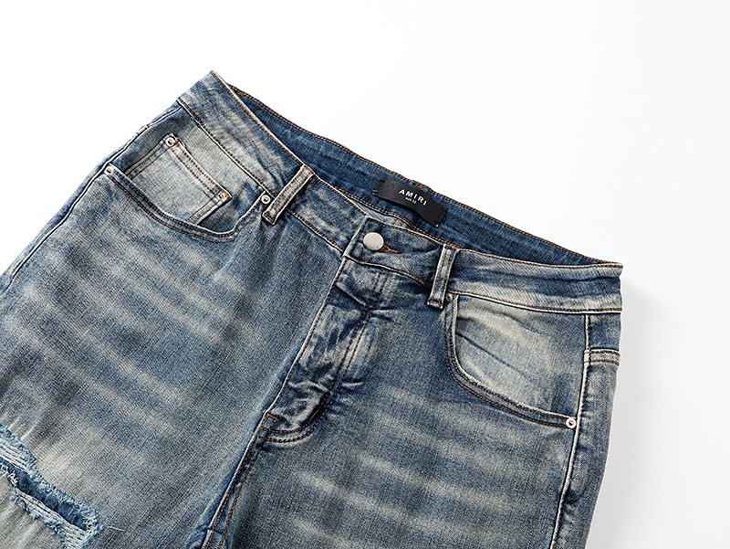 AMIRI Light Blue Distressed Appliqu¨¦ Jeans ¡ª detail