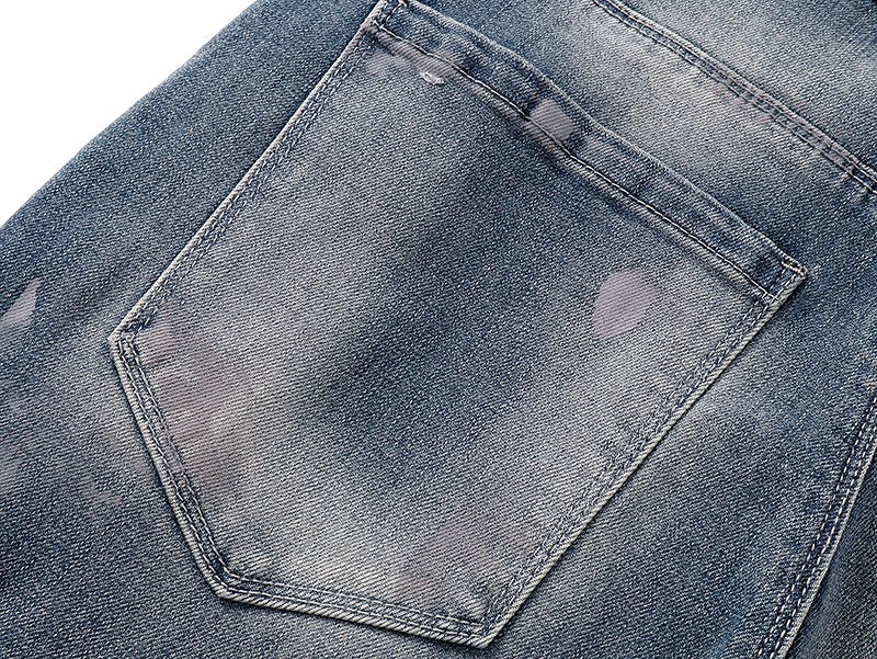 R+A Washed Distressed Graphic Jeans ¡ª detail