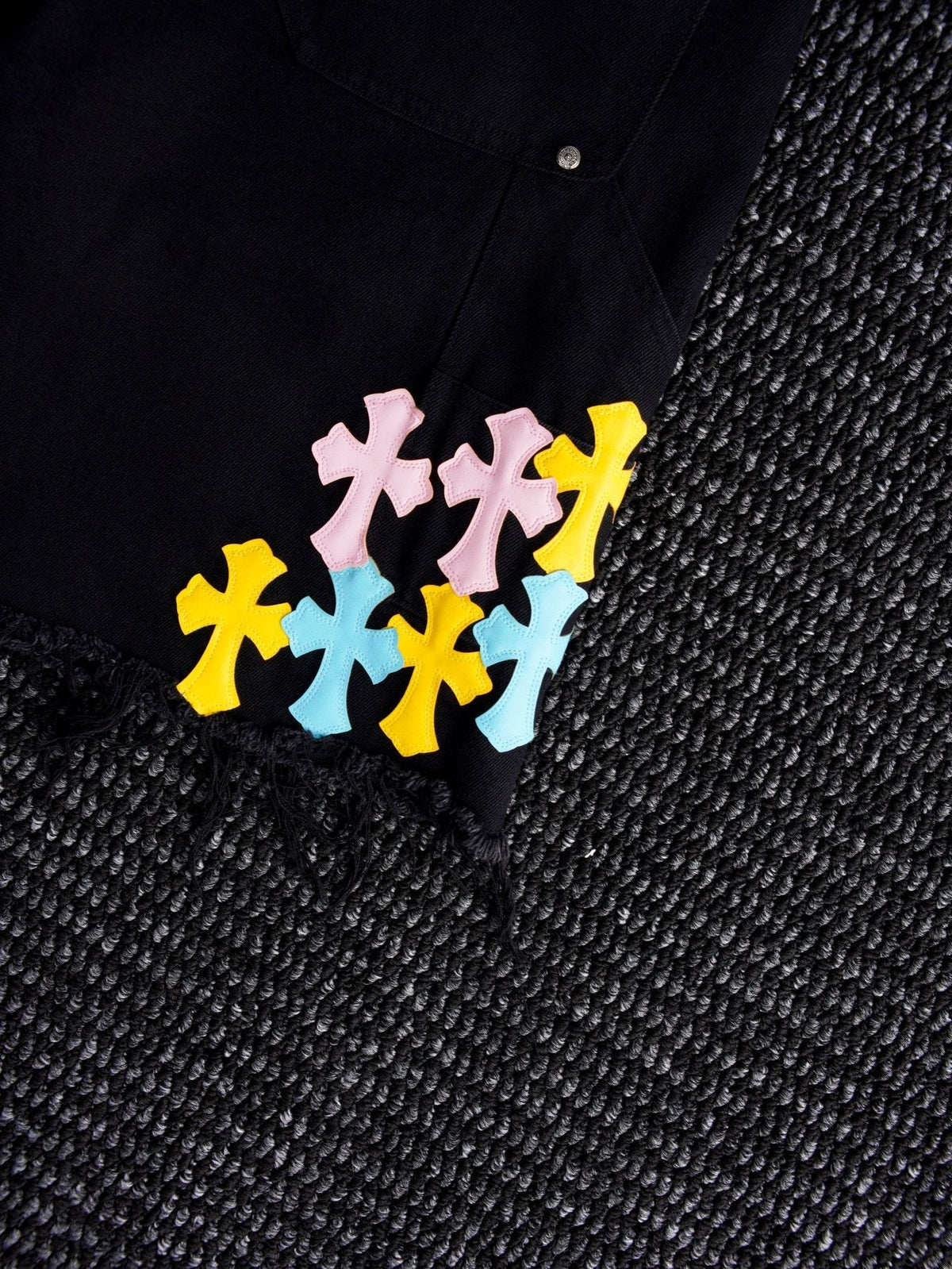 Chrome Hearts Cross Appliqu¨¦ Black Shorts ¡ª detail