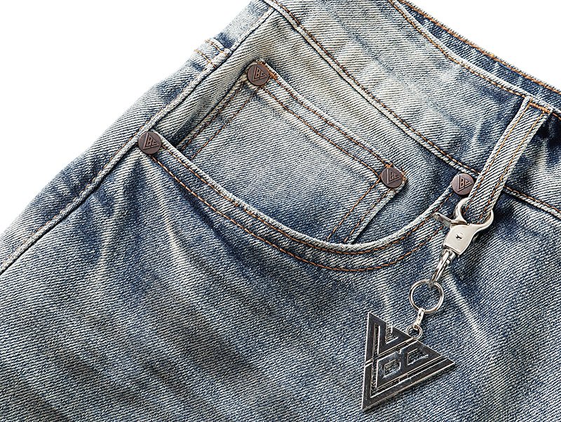 VALABASAS Light Blue Flared Jeans ¡ª detail