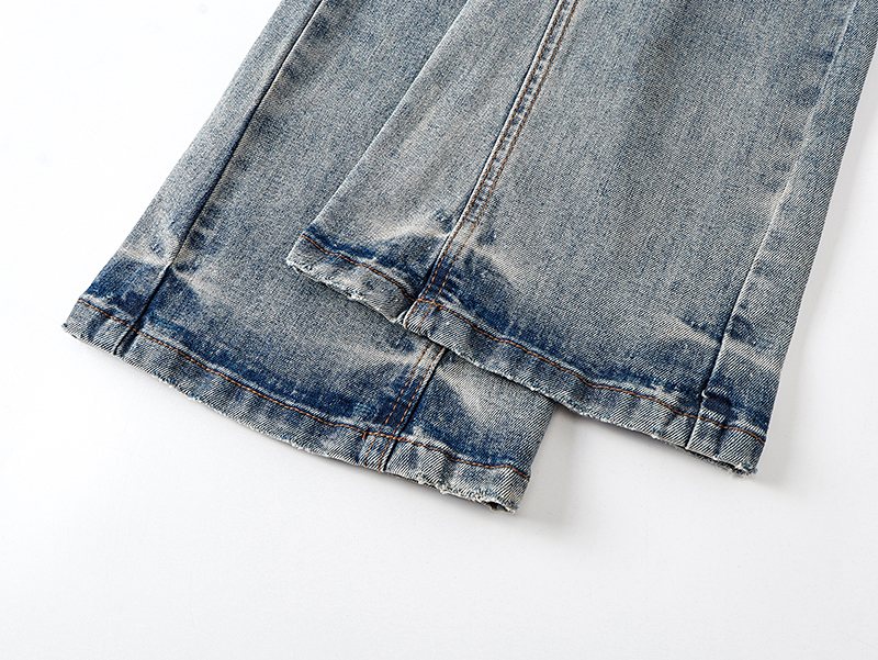 VALABASAS Light Blue Flared Jeans ¡ª detail