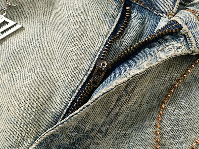 VALABASAS Light Blue Flare Jeans ¡ª detail