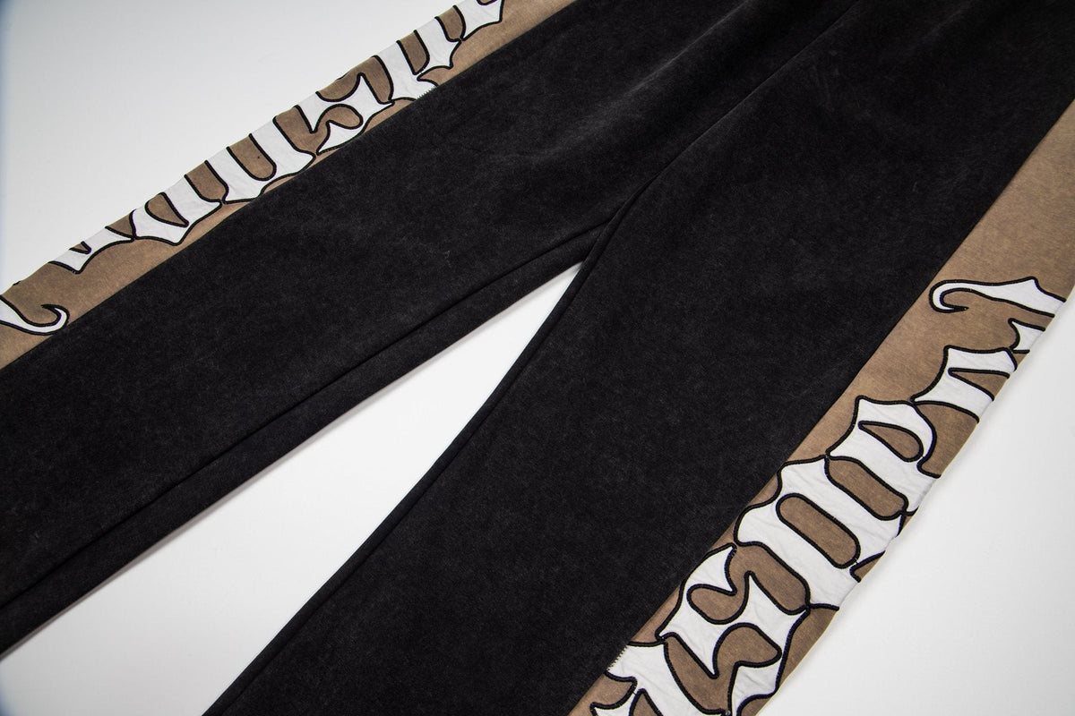 Godspeed Gothic Side Lettering Sweatpants ¡ª detail