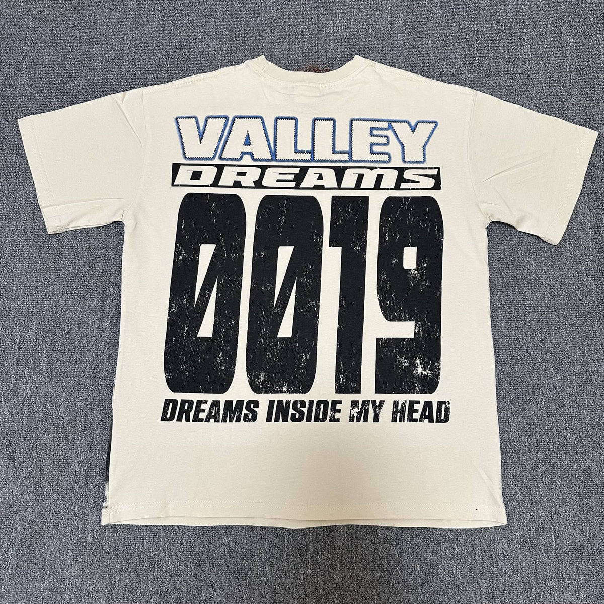 VALE USA Dreams Inside My Head Rhinestone Graphic T-Shirt ¡ª back