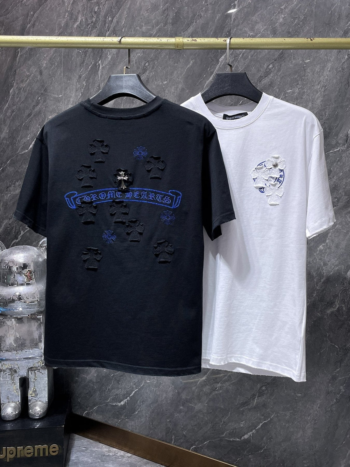 Chrome Hearts Cross Appliqu¨¦ Graphic T-Shirt ¡ª comparison