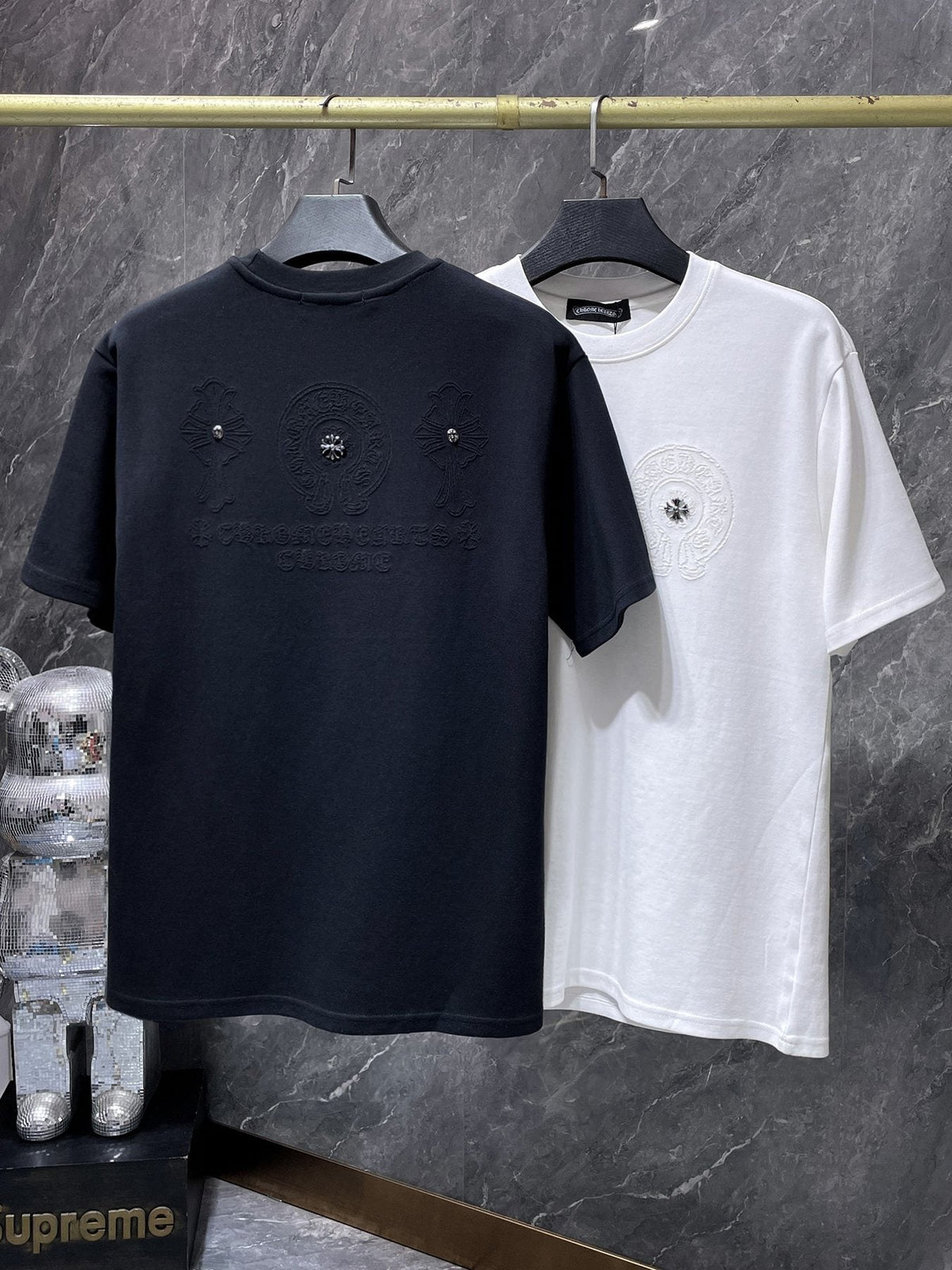 Chrome Hearts Horseshoe Graphic Short-Sleeve T-Shirt ¡ª comparison