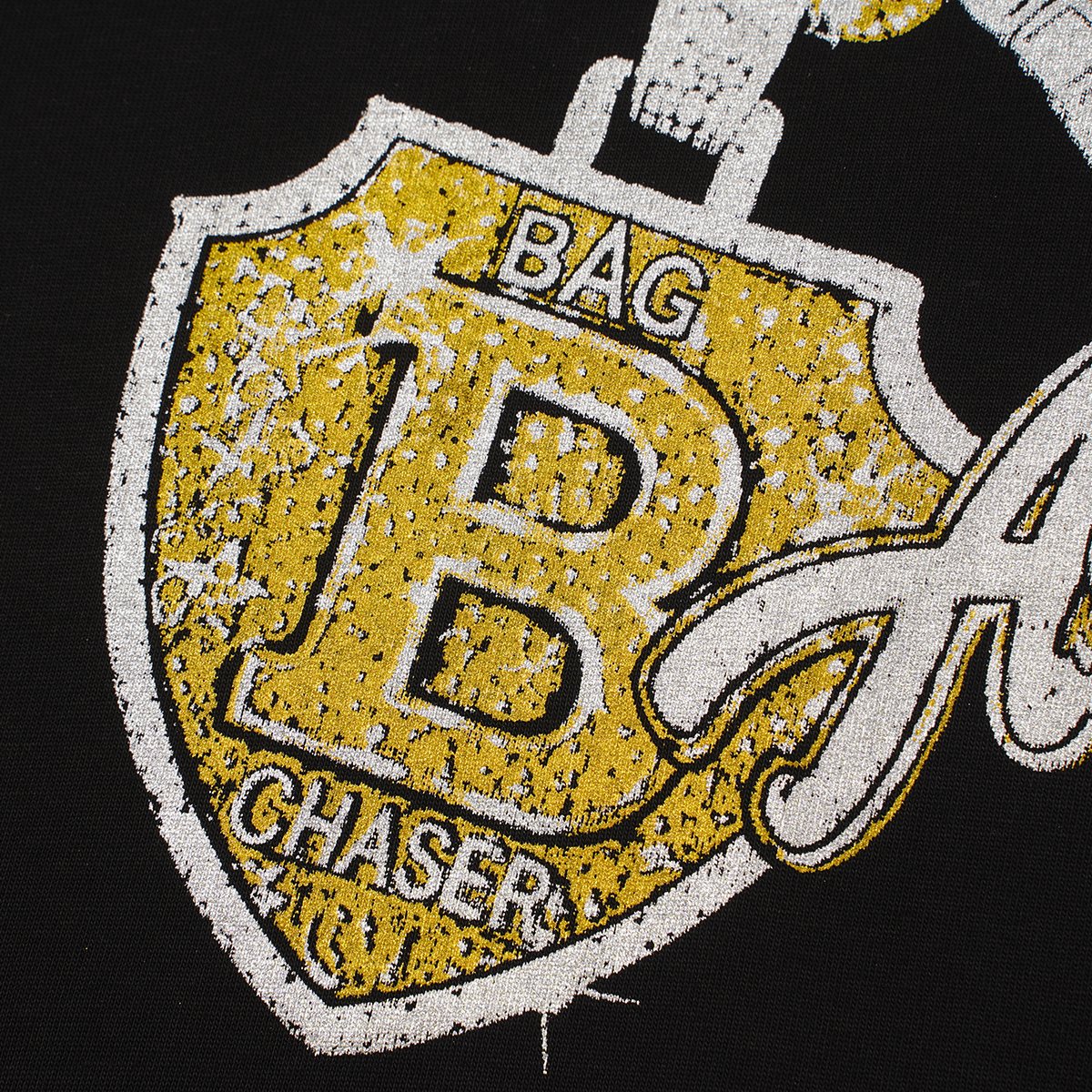 ASAALL Chain and Shield Graphic Short-Sleeve T-Shirt ¡ª detail