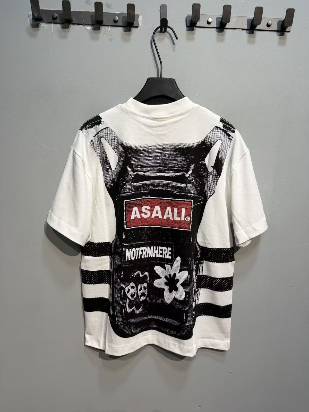 ASAALL Striped Panel Graphic Short-Sleeve T-Shirt ¡ª back