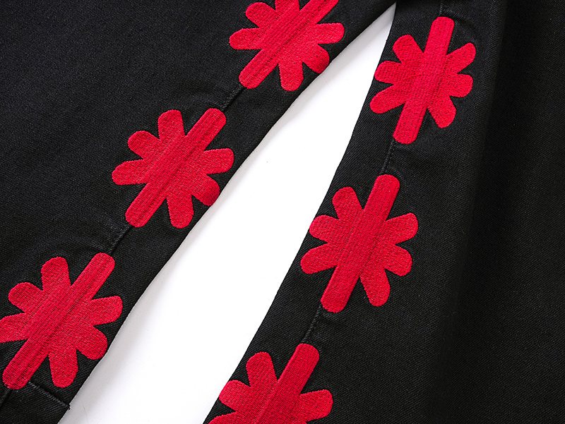 LOSTSHDWS Floral Applique Flared Jeans ¡ª detail
