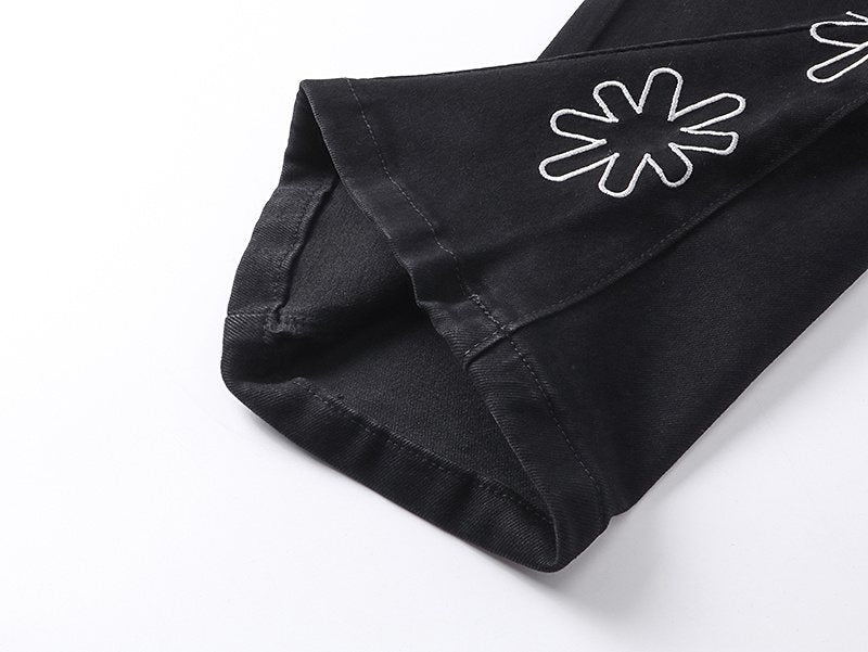 LOSTSHDWS Floral Embroidered Flared Jeans ¡ª detail
