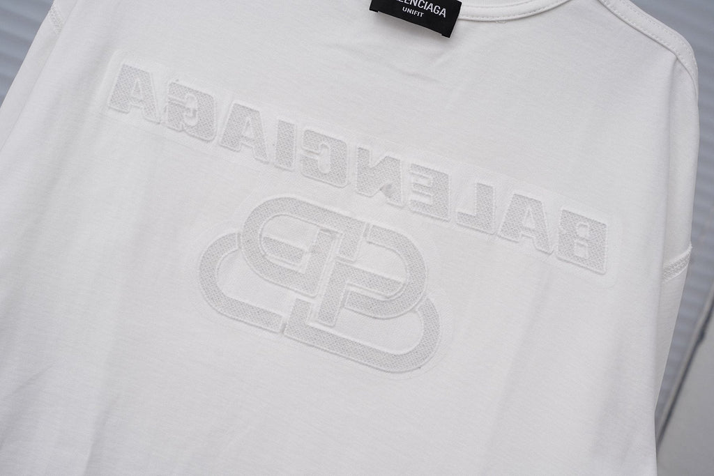 Balenciaga Tonal Logo Graphic T-Shirt ¡ª detail